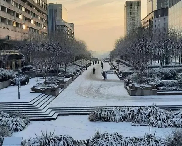 아파트 Amazing Paris La Defense 쿠르브부아